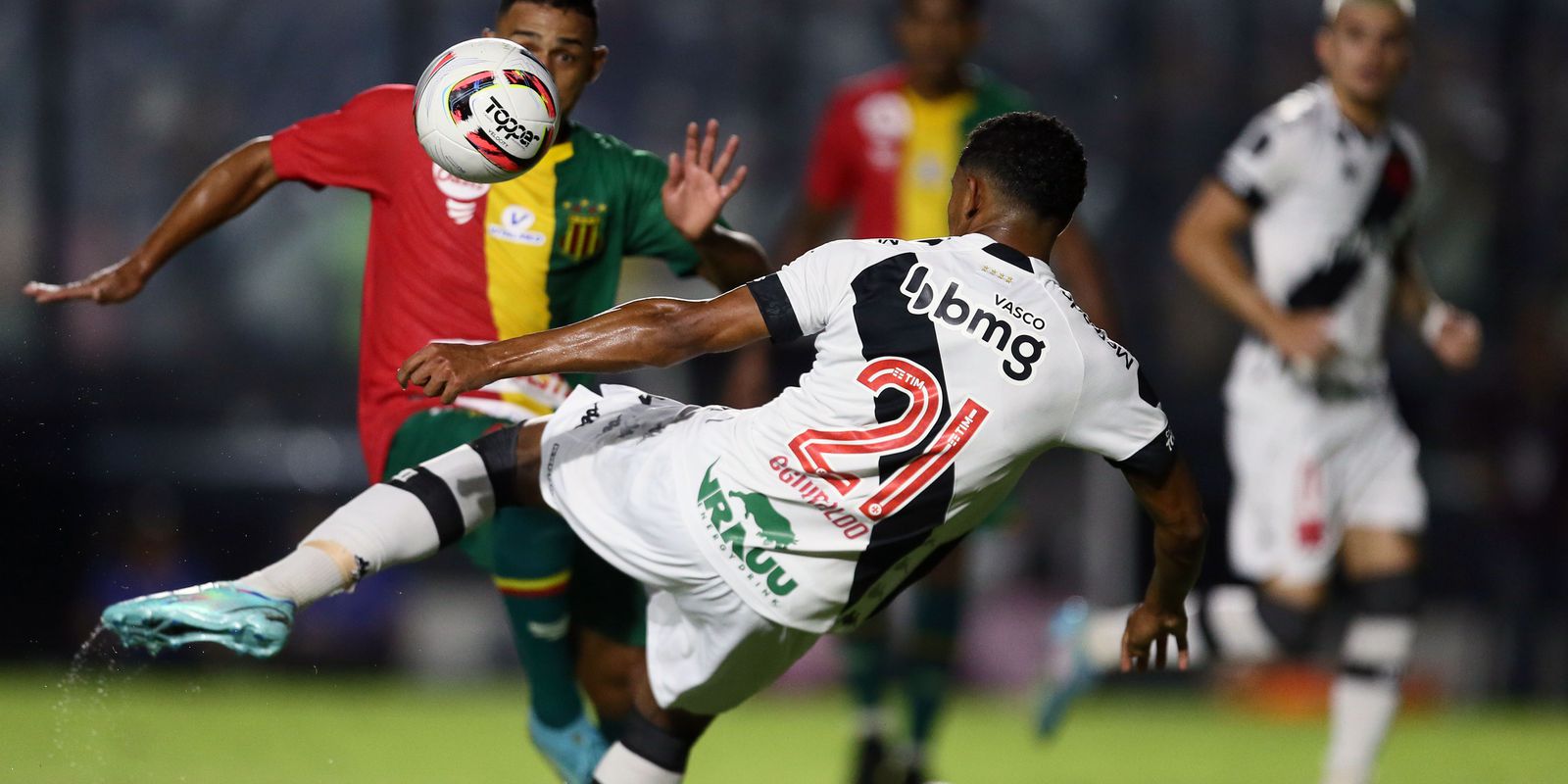Privado: Vasco perde e desperdiça chance de garantir o acesso à Série A