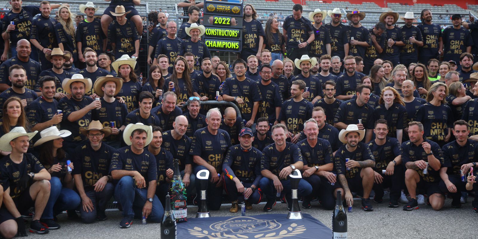 Privado: F1: Red Bull é multada em US$ 7 milhões por violar teto de gastos