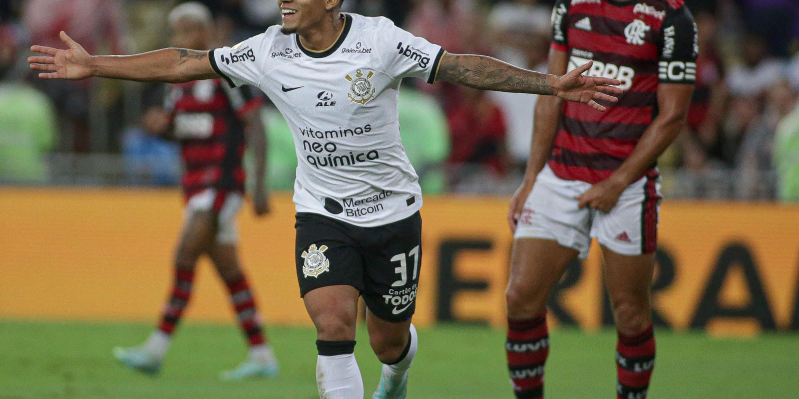 Privado: Corinthians derrota Flamengo no Maracanã e se garante na Libertadores