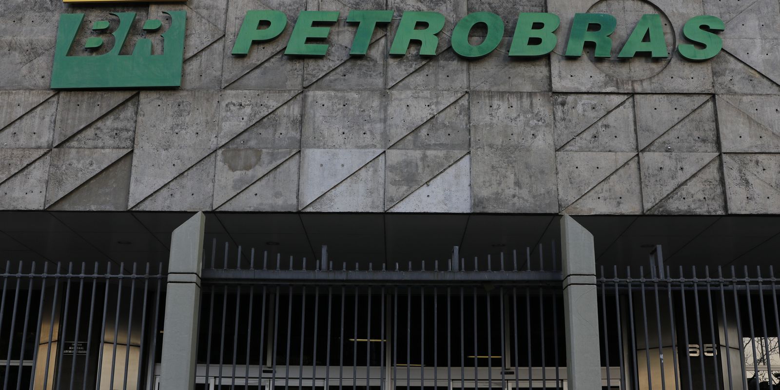 Privado: Petrobras tem lucro líquido de US$ 8,8 bilhões no 3º trimestre