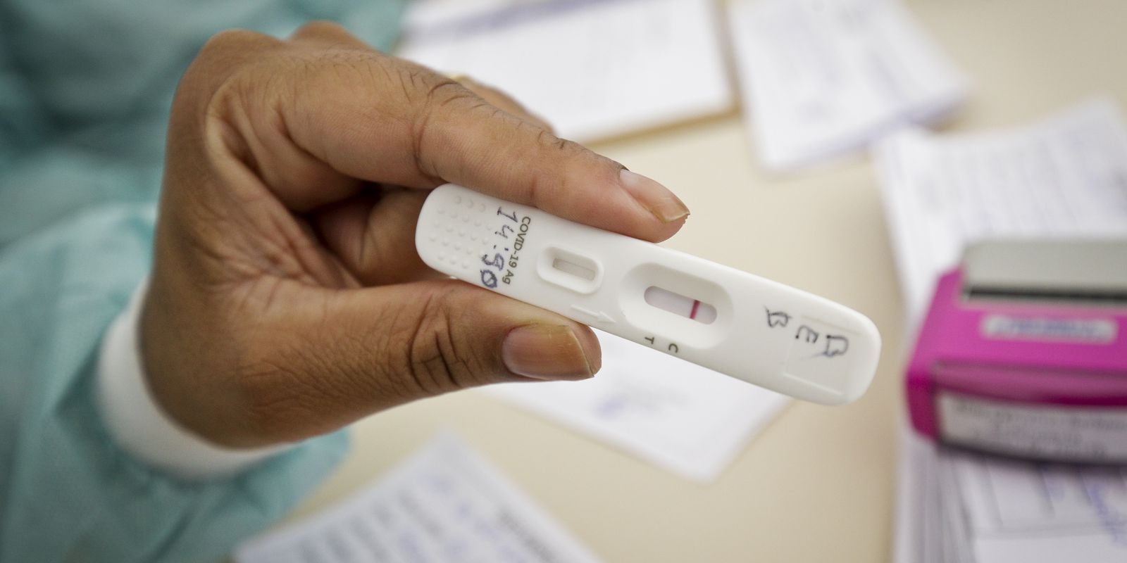 Privado: Rio de Janeiro registra 2 mil casos de covid-19 diariamente