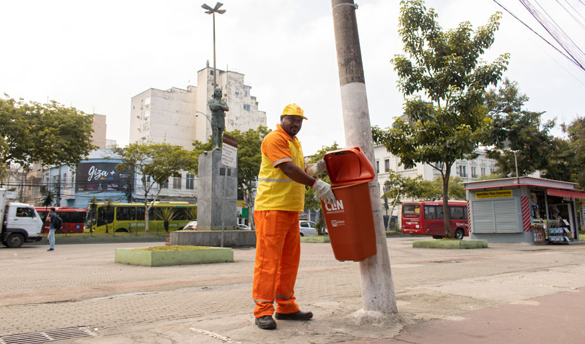 Clin aumenta instalação de papeleiras em Niterói e alerta  para mal uso e vandalismo