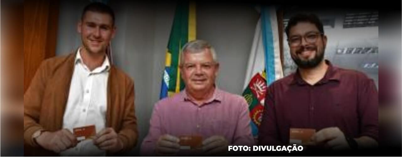 Niterói_é_Referência_em_Transferência_de_Renda_e_Apresenta_Moeda_Social_Arariboia_a_Parlamentar_Irlandês