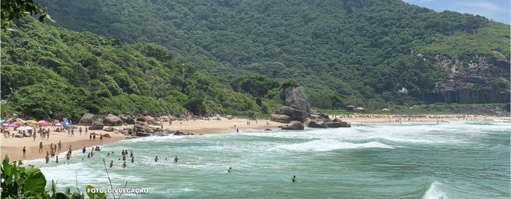 Mistério na Praia da Reserva: Corpo Decapitado Intriga a Comunidade