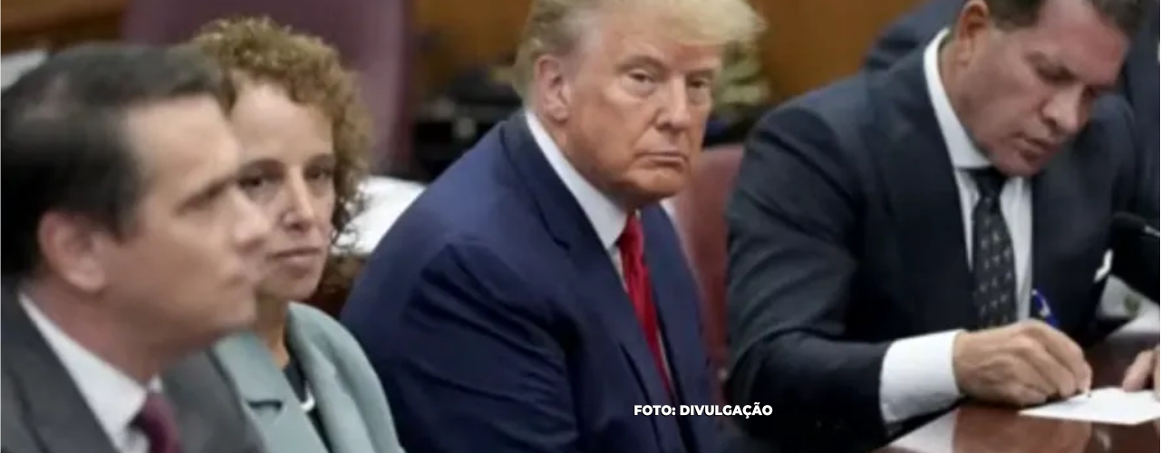 Donald Trump é formalmente acusado de tentativa de fraudar eleições
