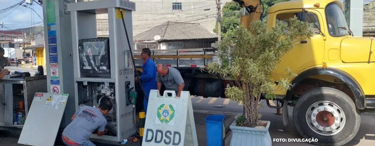 Polícia Civil Age Contra Crimes em São Gonçalo e Niterói: Recolhimento de Bombas e Postos Interditados
