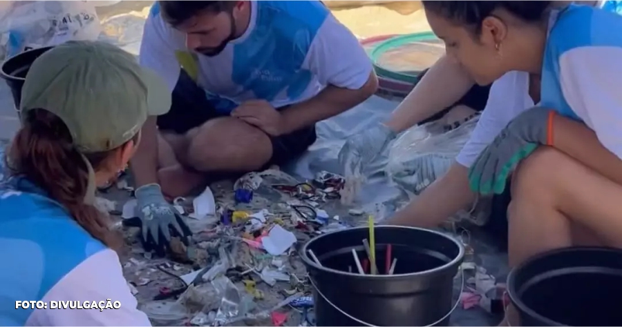 Copacabana livre do Plástico: Voluntários retiram 80 Quilos de lixo da praia