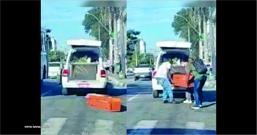 Vídeo viraliza: caixão cai de carro funerário em São Gonçalo