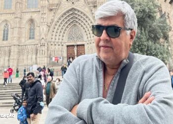 Sidney Magal e fãs criam momento inusitado com "Sandra Rosa Madalena" em Avião