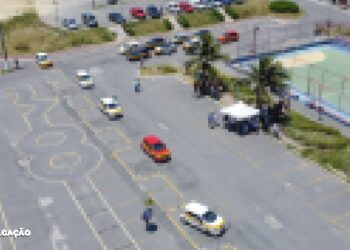 Controvérsias no Detran: Moradores de Maricá Apontam Reprovações Suspeitas em Dia Abrasador