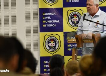 Destaques da Guarda Municipal de Niterói são homenageados por desempenho notável em 2023