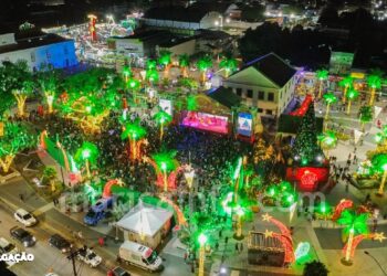 Natal Iluminado em Maricá: Magia e Luz Transformam a Cidade em um Conto de Fadas