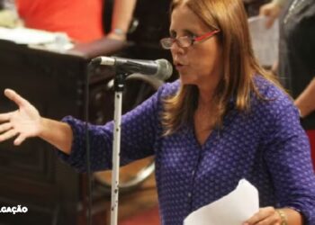 Operação Batismo: Armas e R$ 148 mil apreendidos na residência da deputada ligada à milícia