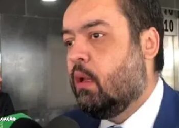 PF Realiza Buscas na Residência de Vinícius Sarciá Rocha, irmão de do governador Cláudio Castro (PL).