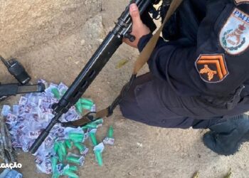 Itaboraí: Ação Eficiente do 35° BPM Resulta em Apreensão de Armas e Drogas após Confronto