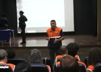 Importância Local com Abordagem Empática na Formação de Voluntários da Defesa Civil em São Gonçalo