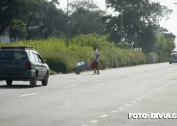 A rodovia Amaral Peixoto (RJ-104), em São Gonçalo, tem sido cenário de perigo para pedestres