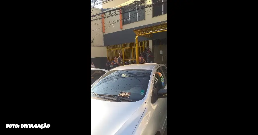 São Gonçalo Guarda Municipal recupera carro roubado com sinais de violência