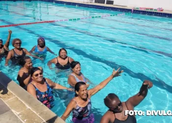 Idosos do CERPI - Passeio cultural no Instituto Mangueira do Futuro