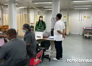 Secretário de Saúde faz ronda noturna nas unidades de urgência e emergência