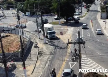 Maricá (RJ) espera retirada de postes de energia para iniciar mudança no trânsito