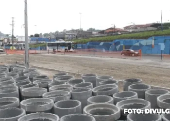 São Gonçalo: Instalação da rede de Drenagem na Praça do Colubandê