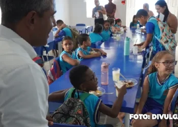 São Gonçalo: Alunos aclamam inclusão do feijão vermelho nas refeições