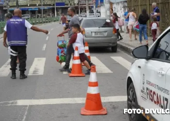 Conscientização sobre transporte escolar promovida pela Semtran