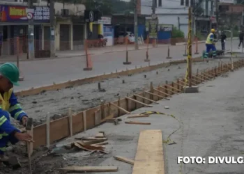 Obras na ciclorrota avançam pela Avenida Jornalista Roberto Marinho