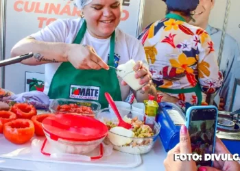 Alunos do Restaurante Escola de Maricá participam de concurso na Festa do Tomate