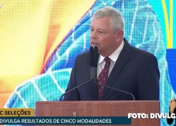 Niterói receberá recursos para ônibus elétricos e obras em comunidades