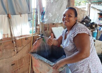 Famílias do bairro Eliane, em São Gonçalo, ganham melhorias no abastecimento de água
