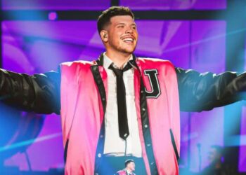 Ferrugem celebra 10 anos de carreira com show inédito na Barra