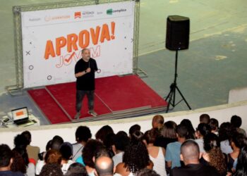 Aprova Jovem terá aulão gratuito de redação e história para Enem