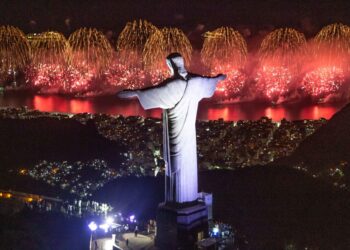 Copacabana terá seis navios de cruzeiro e 300 barcos no Réveillon