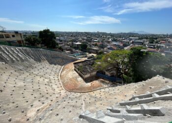 Obras de contenção de encostas em Belford Roxo são concluídas