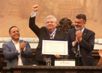 Prefeito Axel Grael é homenageado com a Medalha Tiradentes na Alerj – Prefeitura Municipal de Niterói