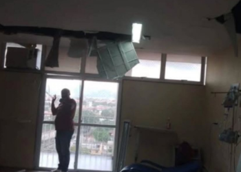 Ventania derruba teto de gesso do Hospital Albert Schweitzer