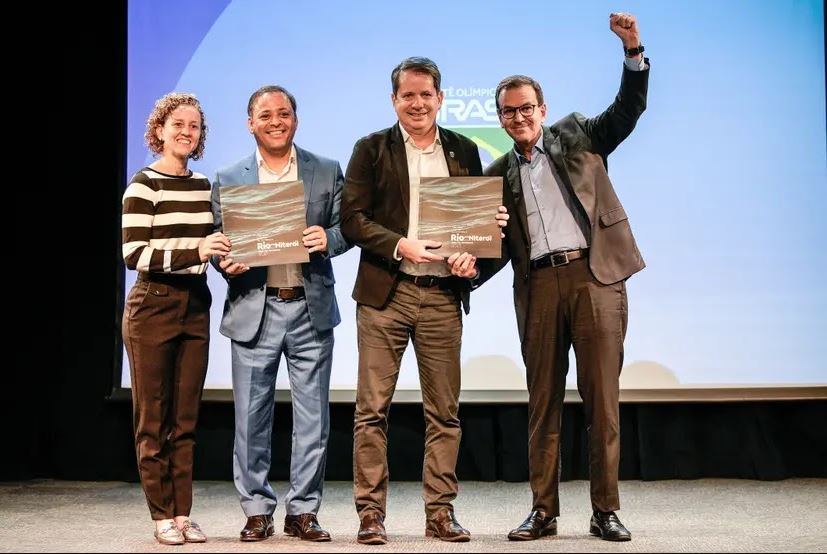 Eduardo Paes e Rodrigo Neves entregam dossiê para candidatura Rio-Niterói ao Pan de 2031