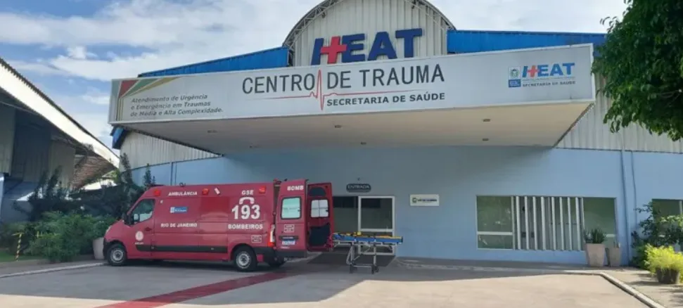 O risco continua: Motociclista tem pescoço cortado por linha chilena na BR-101, em SG