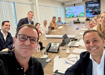 Rodrigo Neves e Eduardo Paes selam documento para enviar ao COB pleito de candidatura conjunta para sediar o Pan2031