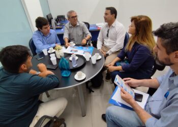 Secretário de Desenvolvimento Econômico e representantes do Sebrae-RJ discutem economia do mar