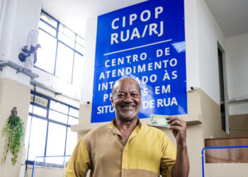 Detran.RJ: emissão de documentos para moradores de rua dão dignidade