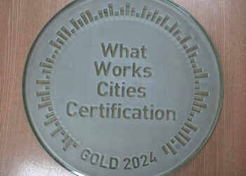 Recebe certificação de excelência em gestão de dados pela Bloomberg Philanthropies