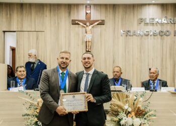 Itaboraí homenageia personalidades com a Medalha Pedro Simão Júnior