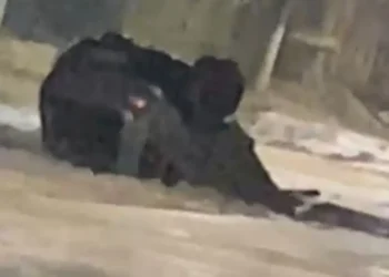 Temporal em Itaboraí: carro fica de 'cabeça para baixo' e casas alagadas | Enfoco