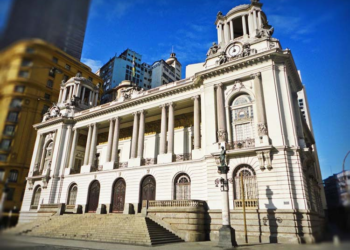 Vereadores do Rio debatem regulamentação do aluguel de imóveis por temporada na cidade