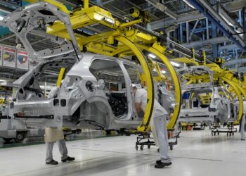 Atividade econômica brasileira cresce 0,4% em fevereiro