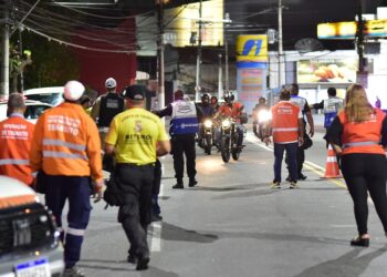 Força-tarefa da Prefeitura de Niterói abordou mais de 1,6 mil motociclistas em ações contra motos barulhentas e rolezinhos