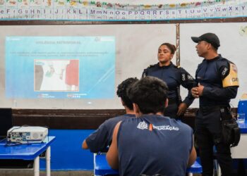 Semana Escolar de Combate à Violência contra a Mulher conscientiza adolescentes em Itaboraí